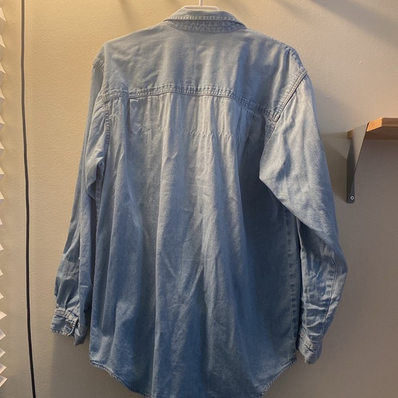 Fine line classic button down - Picture 2 of 3